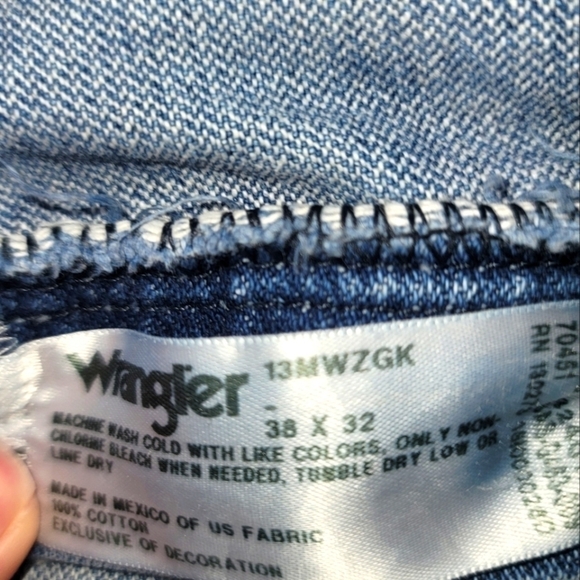 Wrangler Jeans - Picture 4 of 5